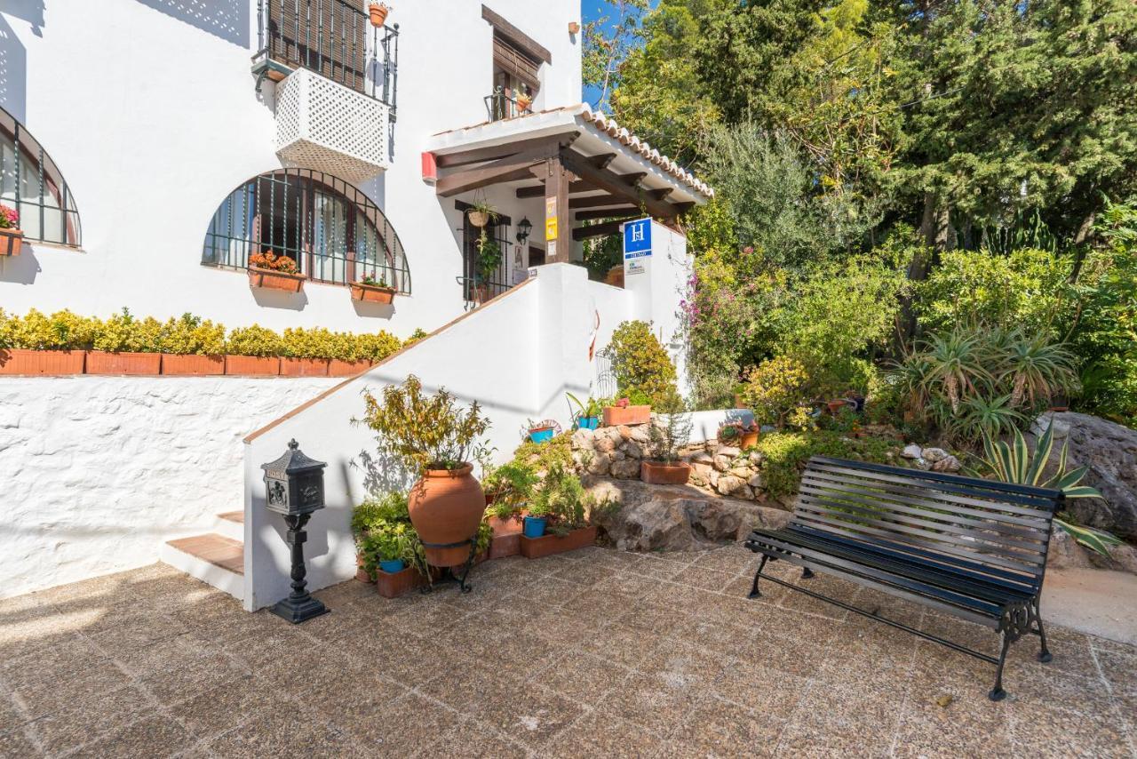 Hostal El Escudo De Mijas Exterior photo